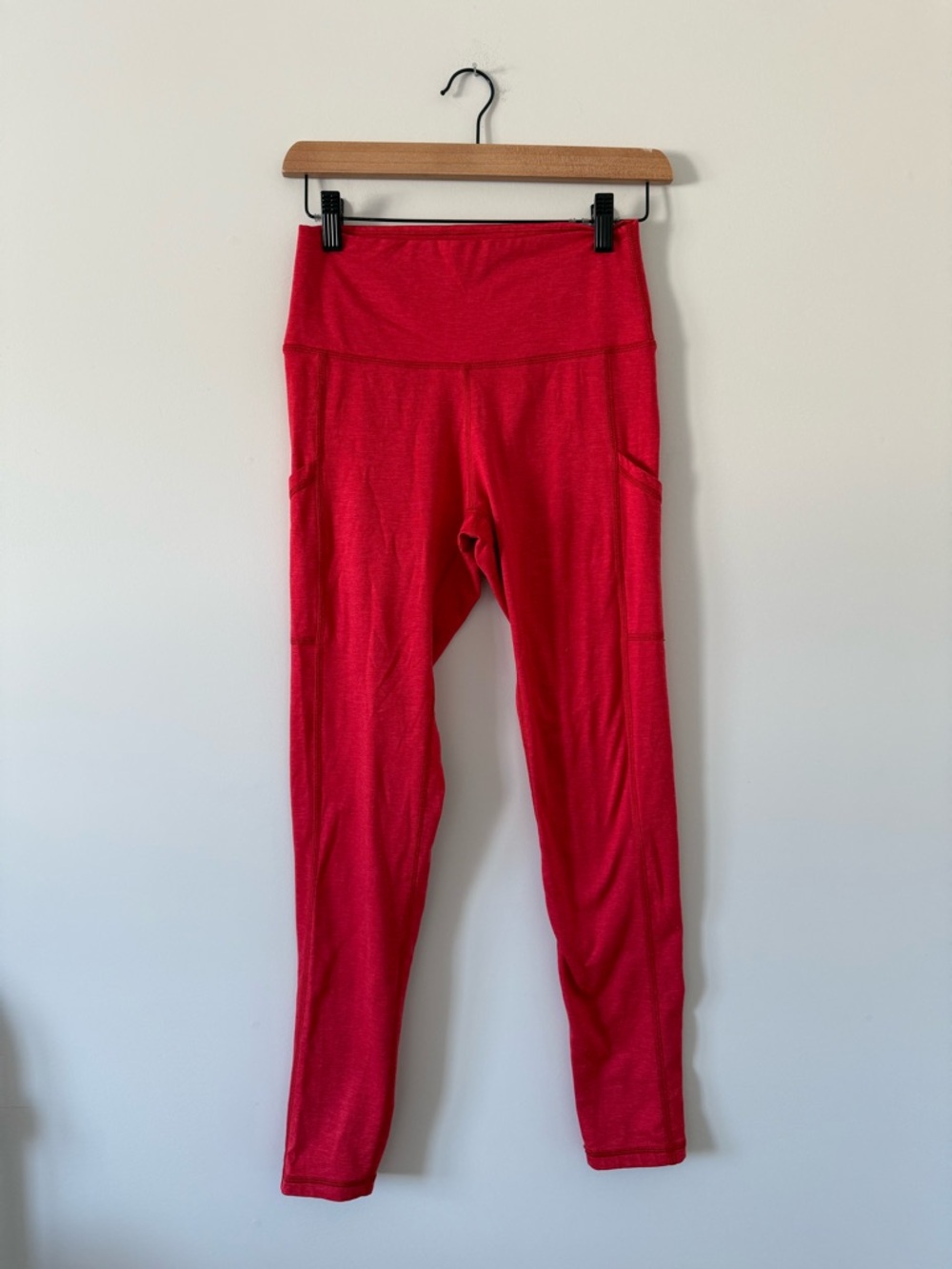 AERIE Red High Rise Leggings with Side Pockets (size medium)